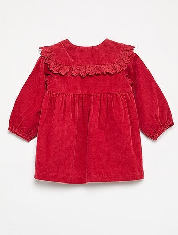 Vestido liso em bombazina com gola fantasia