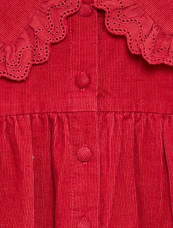 Vestido liso em bombazina com gola fantasia