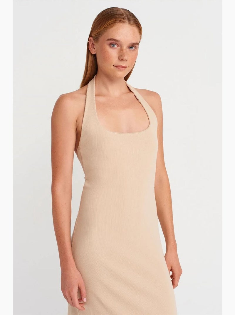 Vestido longo canelado decote halter com racha dilvin Bege-argila - Kiabi
