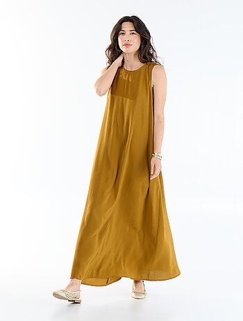 Vestido longo de corte amplo