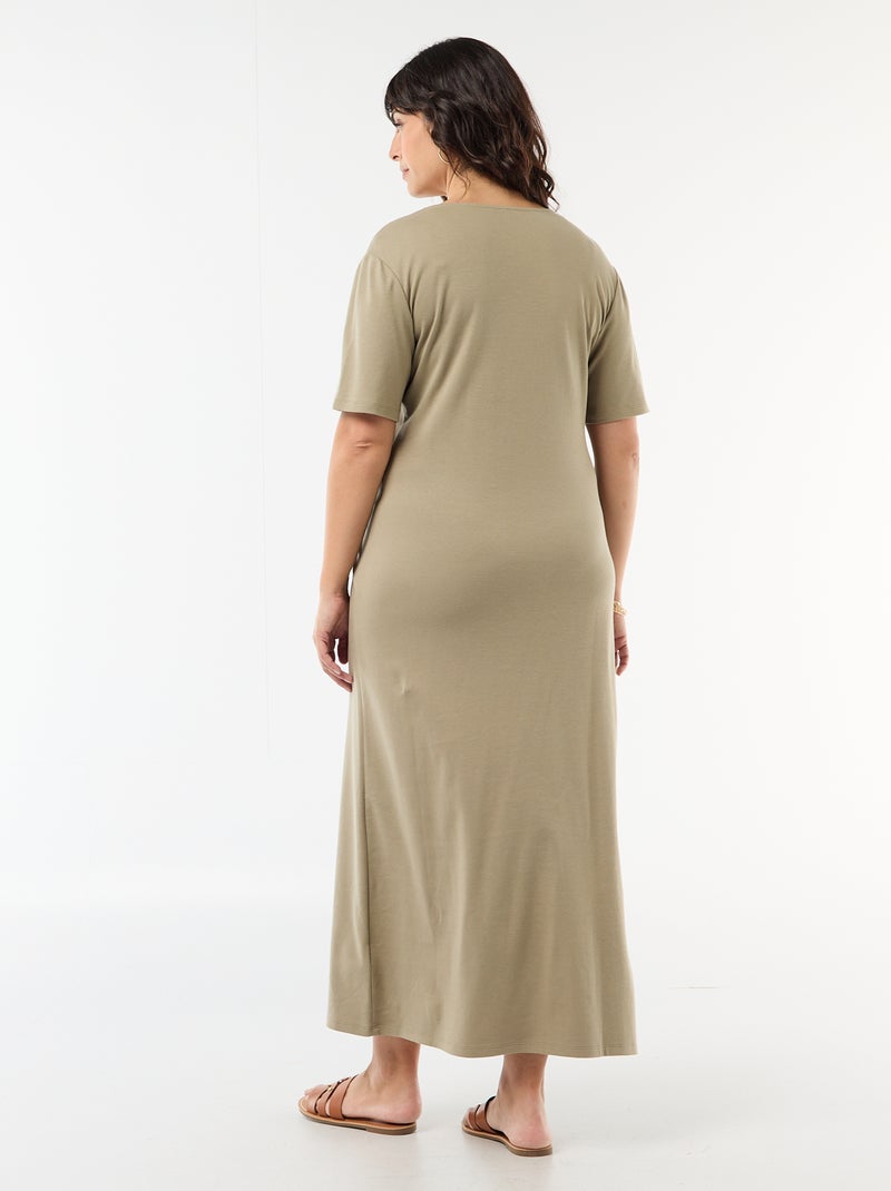 Vestido longo plissado com joia dourada Verde - Kiabi