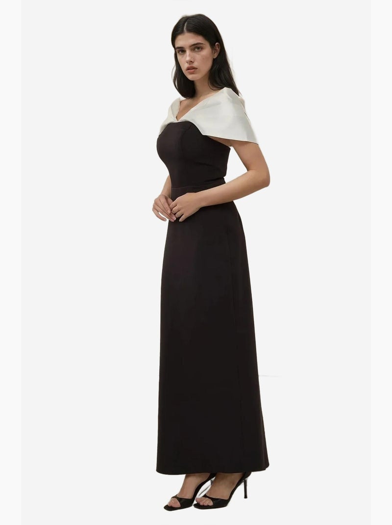 Vestido maxi color block com gola em coração hiccup Preto - Kiabi