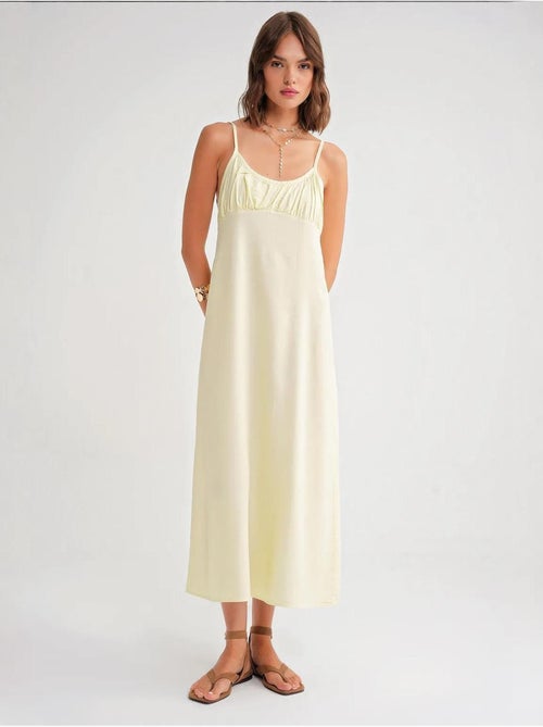 Vestido maxi com alças e detalhe franzido mixray - Kiabi Vestido maxi com alças e detalhe franzido mixray - Kiabi