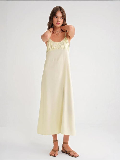 Vestido maxi com alças e detalhe franzido mixray - Kiabi Vestido maxi com alças e detalhe franzido mixray - Kiabi