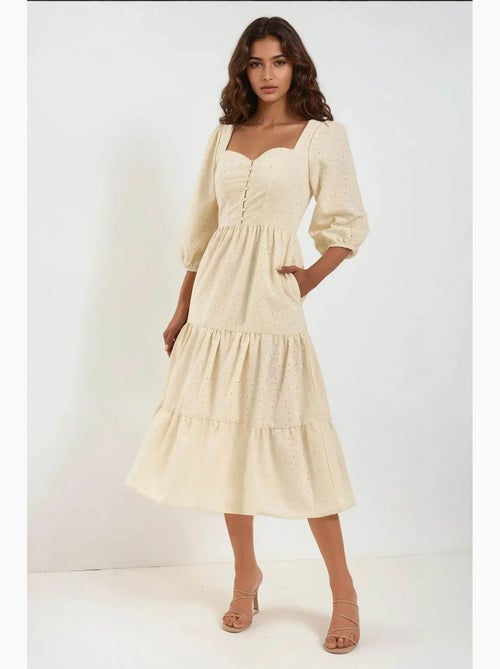 Vestido maxi com decote coração bordado hiccup - Kiabi