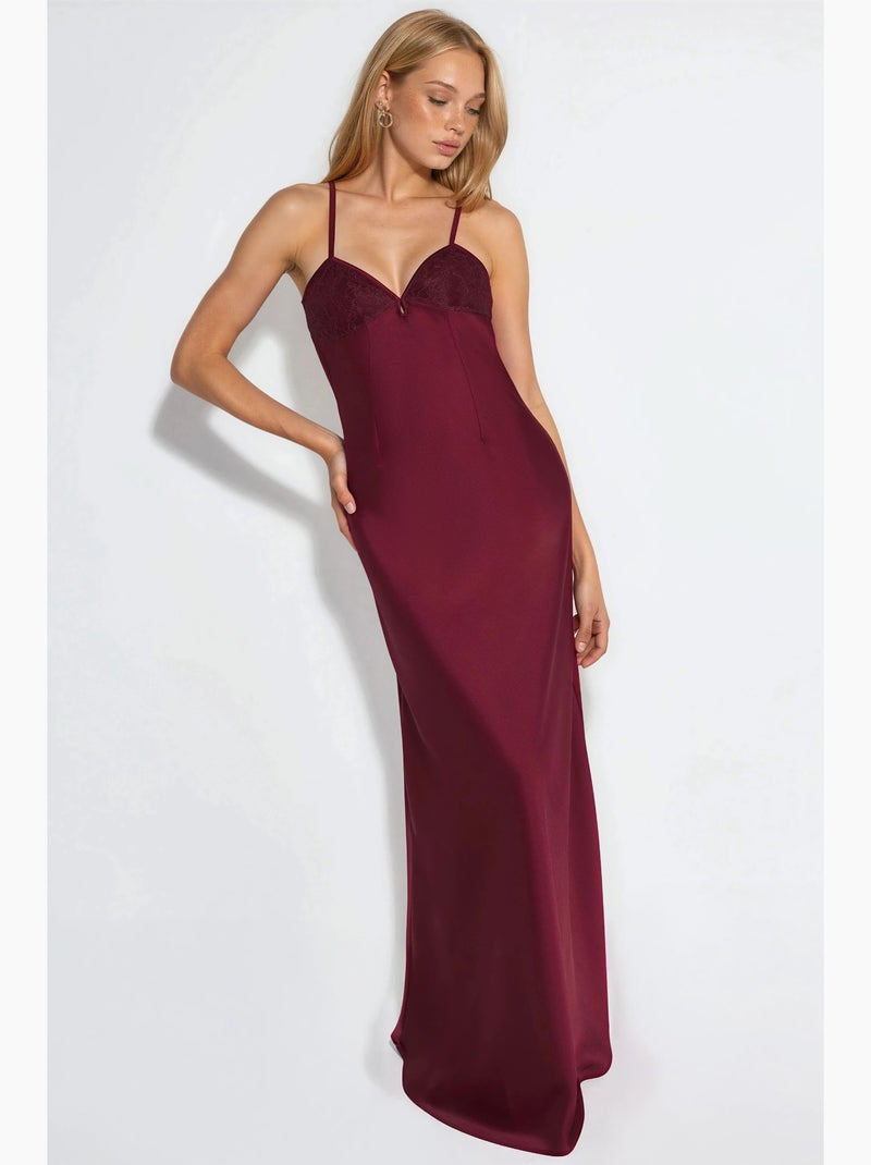 Vestido maxi com decote em coração e detalhe em renda hiccup Vermelho bordô - Kiabi