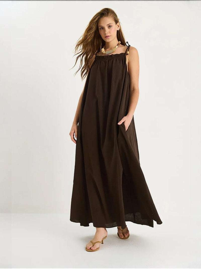 Vestido maxi com detalhe de folho lucci Castanho-avelã - Kiabi