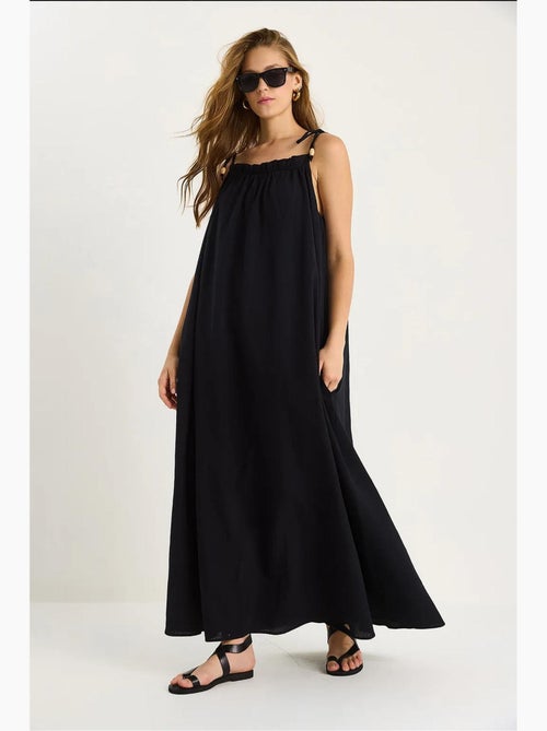 Vestido maxi com detalhe de folho lucci - Kiabi Vestido maxi com detalhe de folho lucci - Kiabi