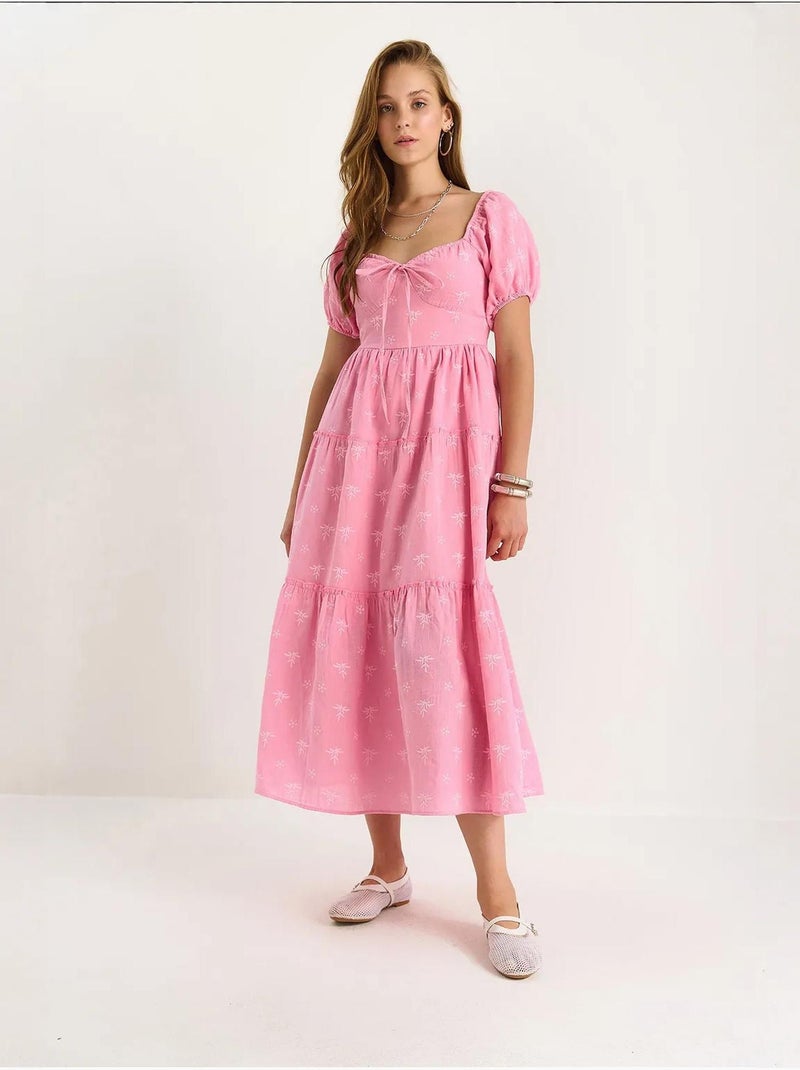 Vestido maxi com gola coração bordada lucci Rosa-fluo/Solinotes - Kiabi