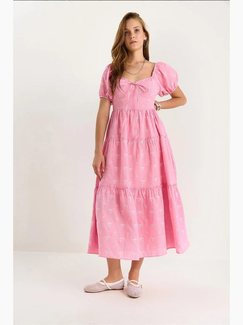 Vestido maxi com gola coração bordada lucci Rosa-fluo/Solinotes - Kiabi