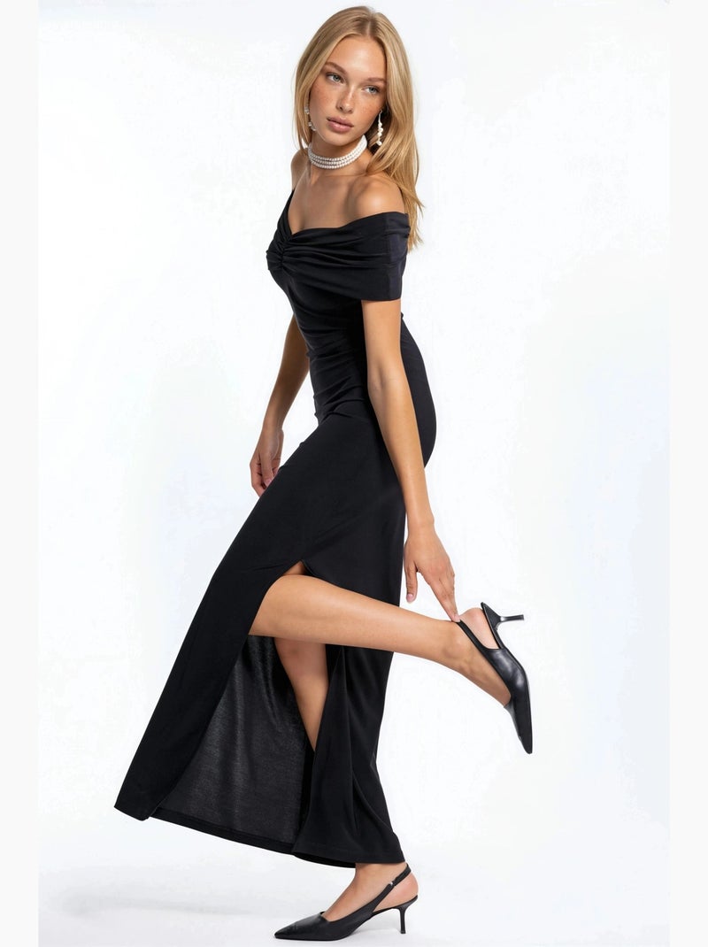 Vestido maxi cor areia com ombros descobertos e detalhe de racha hiccup Preto - Kiabi