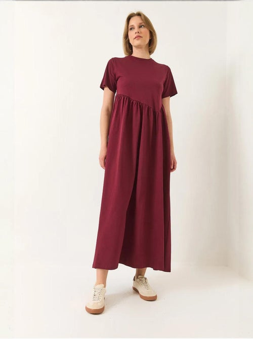 Vestido maxi de malha solta com decote redondo lucci - Kiabi Vestido maxi de malha solta com decote redondo lucci - Kiabi