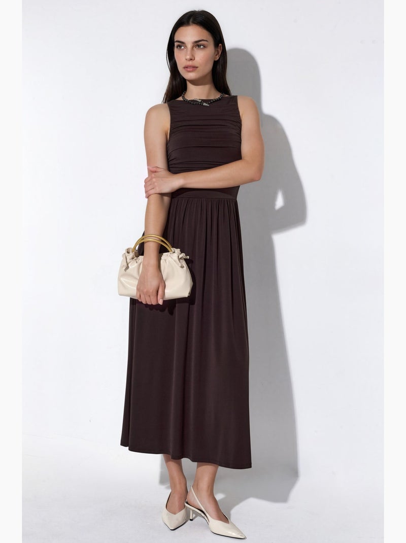 Vestido maxi em linha a com decote barco hiccup Castanho-escuro - Kiabi