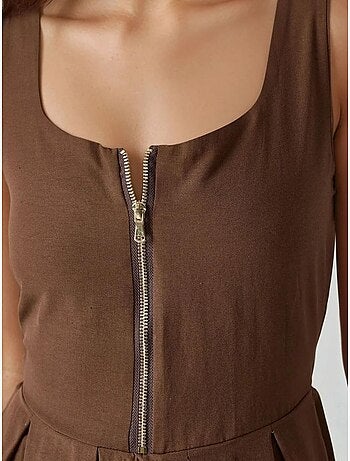 Vestido maxi em linha a com decote redondo e fecho de correr hiccup