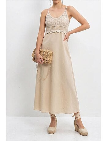Vestido maxi em linha a sem mangas com detalhe em renda lucci
