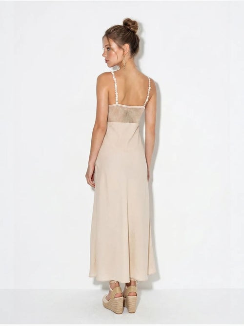 Vestido maxi em linha a sem mangas com detalhe em renda lucci - Kiabi Vestido maxi em linha a sem mangas com detalhe em renda lucci - Kiabi