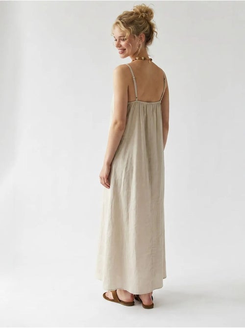 Vestido maxi em linha a sem mangas mixray - Kiabi Vestido maxi em linha a sem mangas mixray - Kiabi