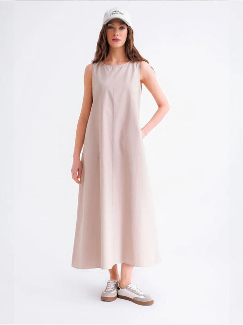 Vestido maxi em popelina com bolsos mixray - Kiabi Vestido maxi em popelina com bolsos mixray - Kiabi