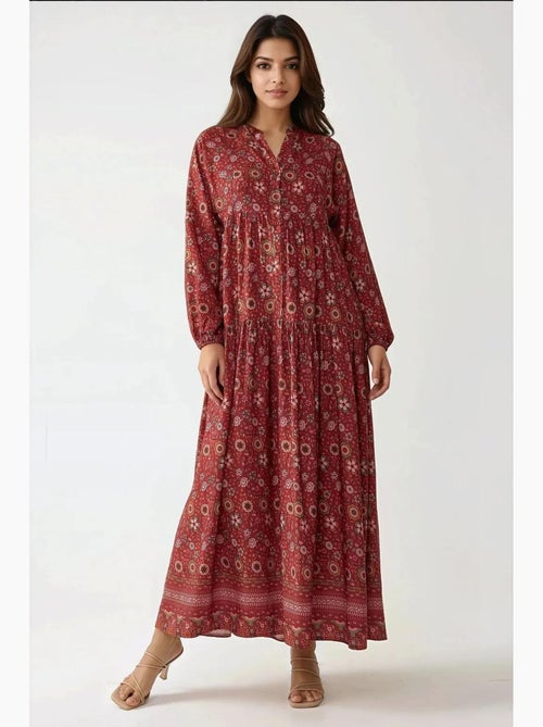 Vestido maxi estampado com decote em v e botões hiccup - Kiabi Vestido maxi estampado com decote em v e botões hiccup - Kiabi