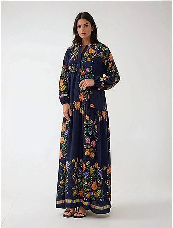 Vestido maxi estampado com decote em v e detalhe de botões hiccup