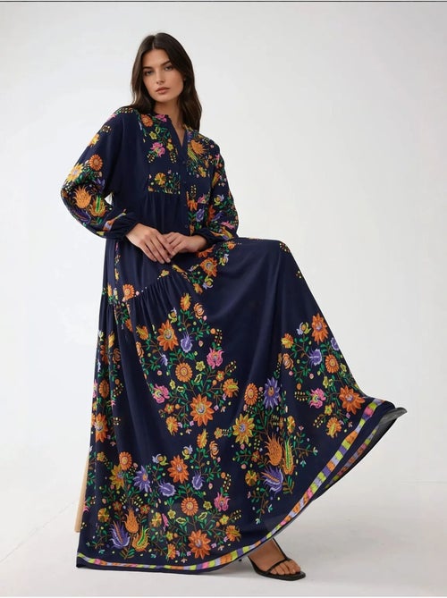 Vestido maxi estampado com decote em v e detalhe de botões hiccup - Kiabi Vestido maxi estampado com decote em v e detalhe de botões hiccup - Kiabi
