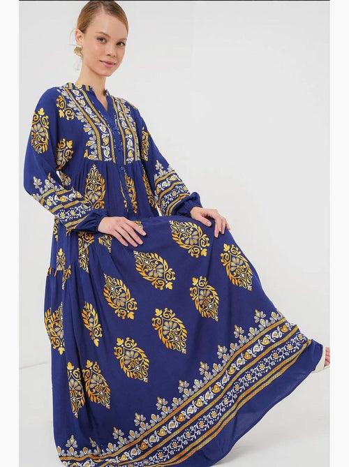 Vestido maxi estampado com decote em v e fecho de botões bdart - Kiabi Vestido maxi estampado com decote em v e fecho de botões bdart - Kiabi