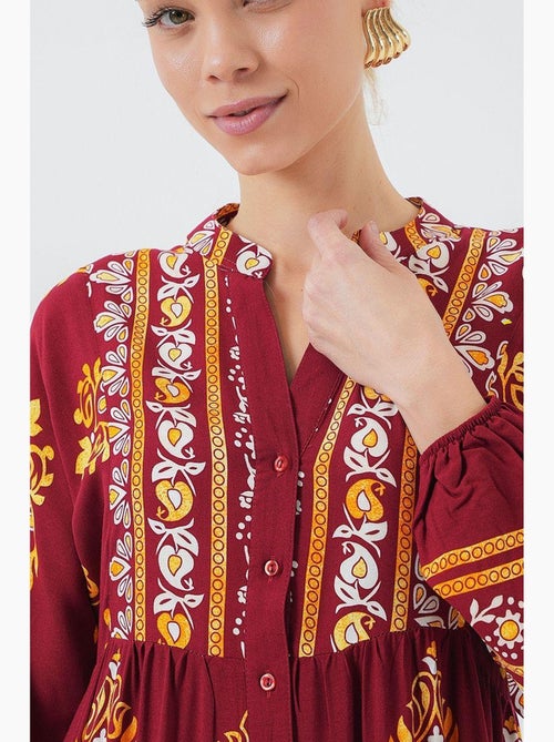 Vestido maxi estampado com decote em v e fecho de botões bdart - Kiabi Vestido maxi estampado com decote em v e fecho de botões bdart - Kiabi