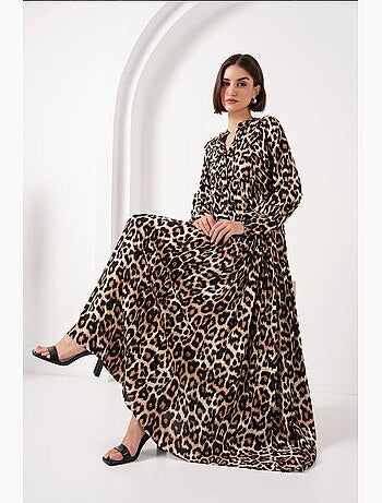 Vestido maxi estampado com decote em v e fecho de botões bdart