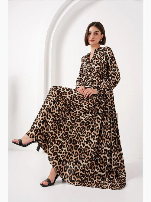 Vestido maxi estampado com decote em v e fecho de botões bdart - Kiabi Vestido maxi estampado com decote em v e fecho de botões bdart - Kiabi