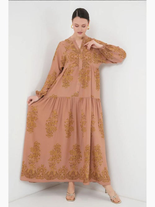 Vestido maxi estampado com decote em v e fecho de botões bdart - Kiabi Vestido maxi estampado com decote em v e fecho de botões bdart - Kiabi