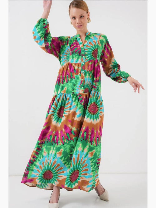 Vestido maxi estampado com decote em v e fecho de botões bdart - Kiabi Vestido maxi estampado com decote em v e fecho de botões bdart - Kiabi