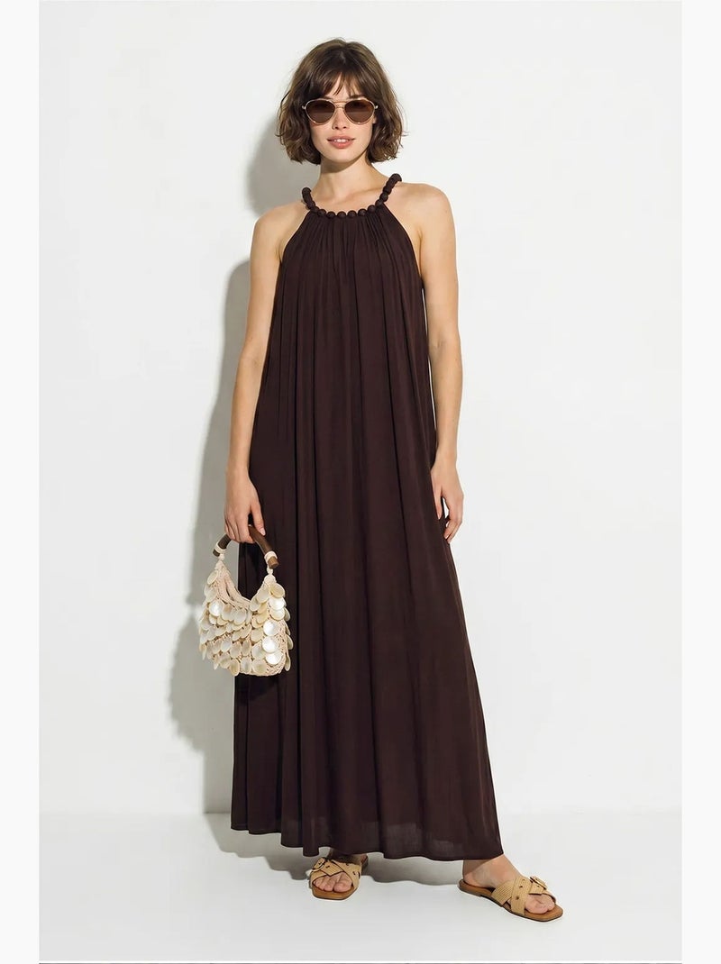 Vestido maxi feminino com decote halter e bolso lucci Castanho-chocolate - Kiabi