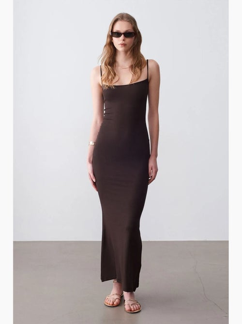 Vestido maxi justo canelado dilvin - Kiabi Vestido maxi justo canelado dilvin - Kiabi