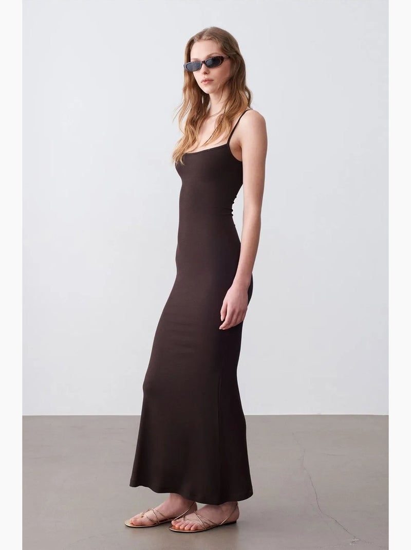 Vestido maxi justo canelado dilvin Castanho-chocolate - Kiabi