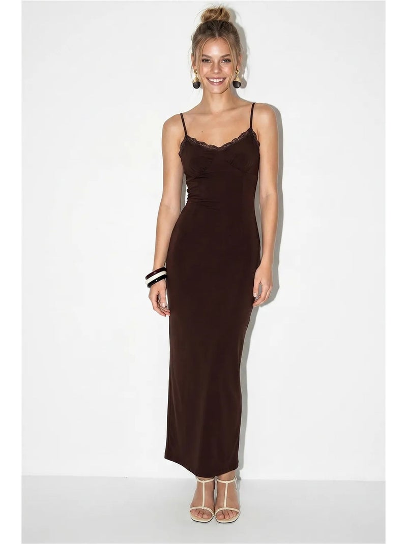 Vestido maxi justo em renda lucci Castanho-chocolate - Kiabi
