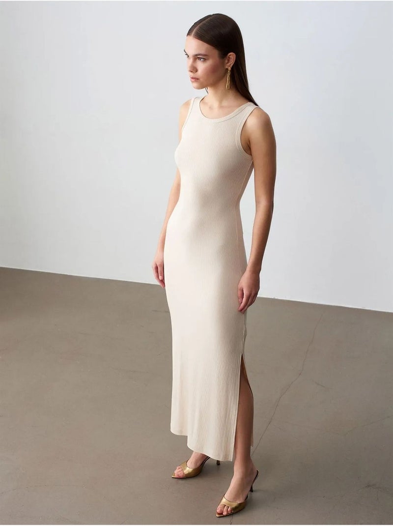 Vestido maxi justo sem mangas canelado dilvin Bege natural - Kiabi