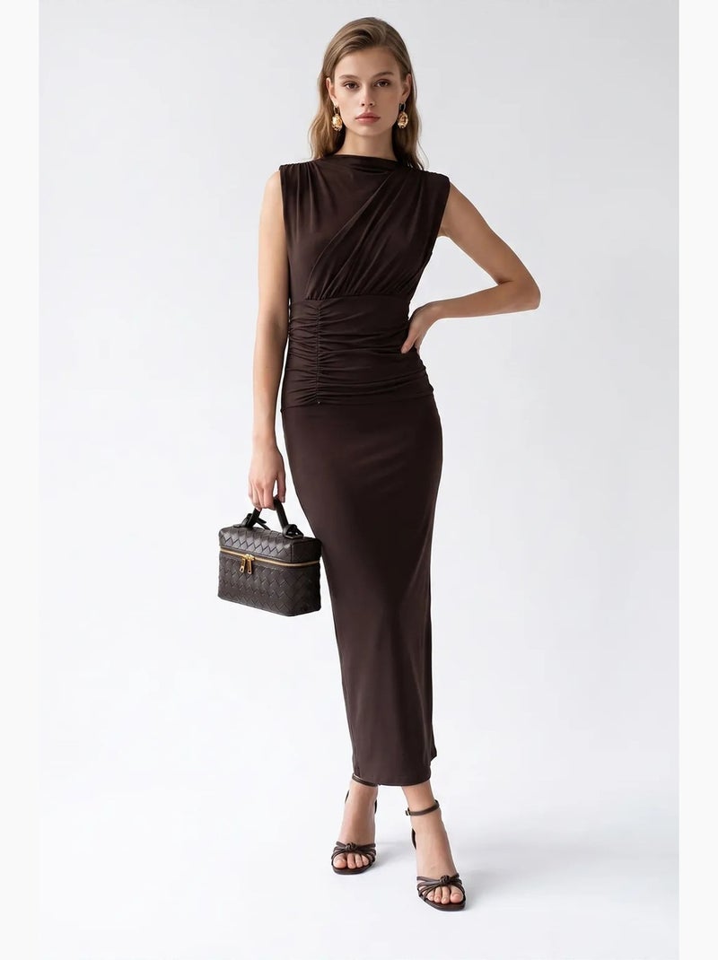 Vestido maxi justo sem mangas com decote drapeado mixray Castanho-chocolate - Kiabi