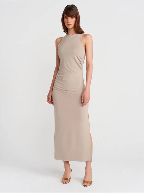 Vestido maxi justo sem mangas com racha dilvin - Kiabi Vestido maxi justo sem mangas com racha dilvin - Kiabi
