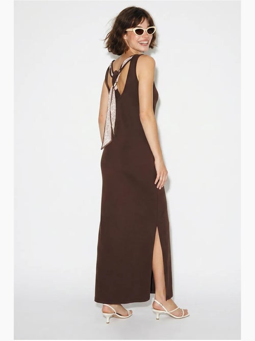 Vestido maxi reto sem mangas com fenda lucci - Kiabi Vestido maxi reto sem mangas com fenda lucci - Kiabi