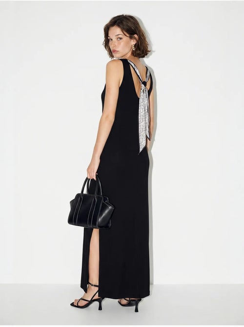 Vestido maxi reto sem mangas com fenda lucci - Kiabi Vestido maxi reto sem mangas com fenda lucci - Kiabi