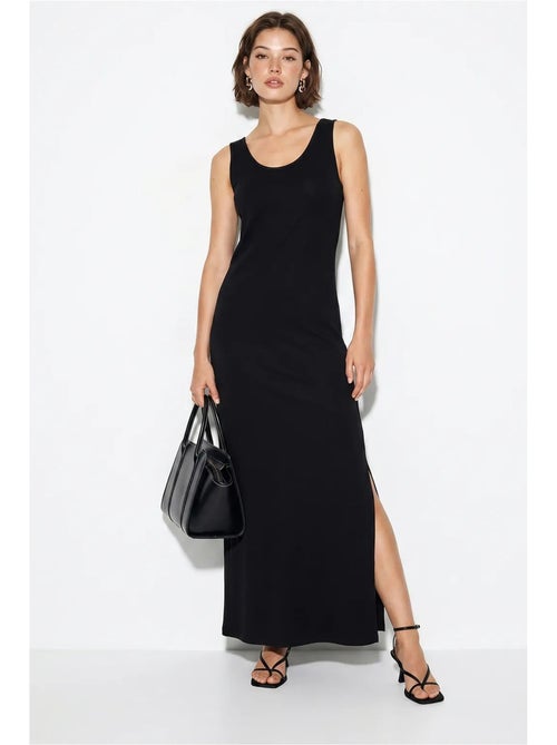 Vestido maxi reto sem mangas com fenda lucci - Kiabi Vestido maxi reto sem mangas com fenda lucci - Kiabi