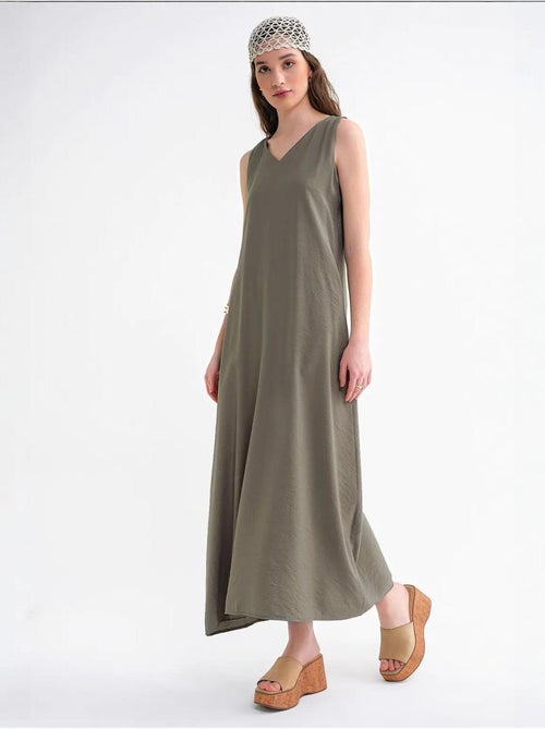 Vestido maxi sem mangas com decote em v e bolsos mixray - Kiabi