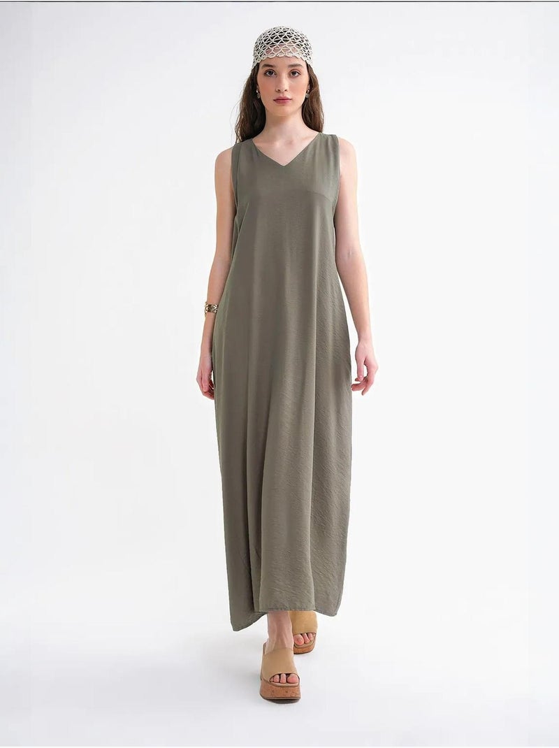 Vestido maxi sem mangas com decote em v e bolsos mixray Cáqui - Kiabi