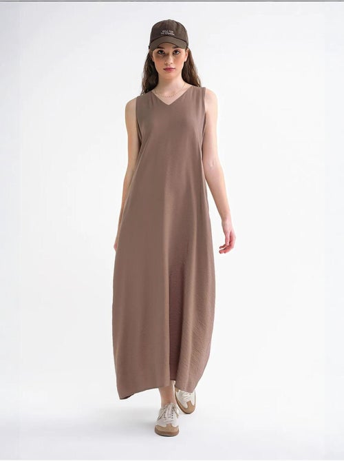 Vestido maxi sem mangas com decote em v e bolsos mixray - Kiabi Vestido maxi sem mangas com decote em v e bolsos mixray - Kiabi