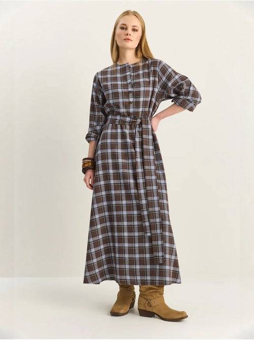 Vestido midi aos quadrados com cinto lucci - Kiabi Vestido midi aos quadrados com cinto lucci - Kiabi