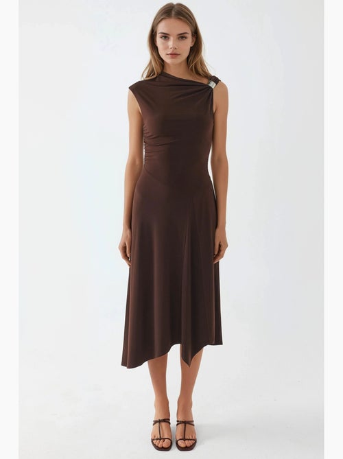 Vestido midi assimétrico com detalhe de acessório busem - Kiabi