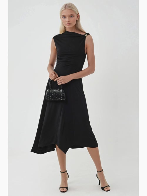 Vestido midi assimétrico com detalhe de acessório busem - Kiabi