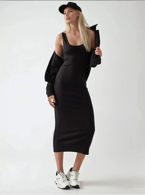 Vestido midi básico soft touch hiccup - Kiabi Vestido midi básico soft touch hiccup - Kiabi