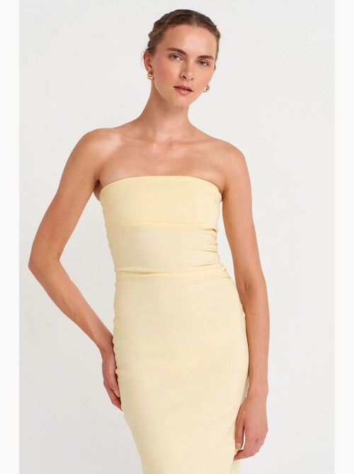 Vestido midi bodycon sem alças com racha dilvin - Kiabi Vestido midi bodycon sem alças com racha dilvin - Kiabi