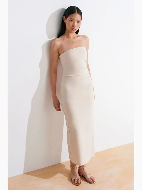 Vestido midi bodycon sem alças com racha dilvin - Kiabi Vestido midi bodycon sem alças com racha dilvin - Kiabi